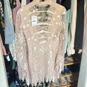 NWT FREE PEOPLE BELL SLEEVE LACE DRESS